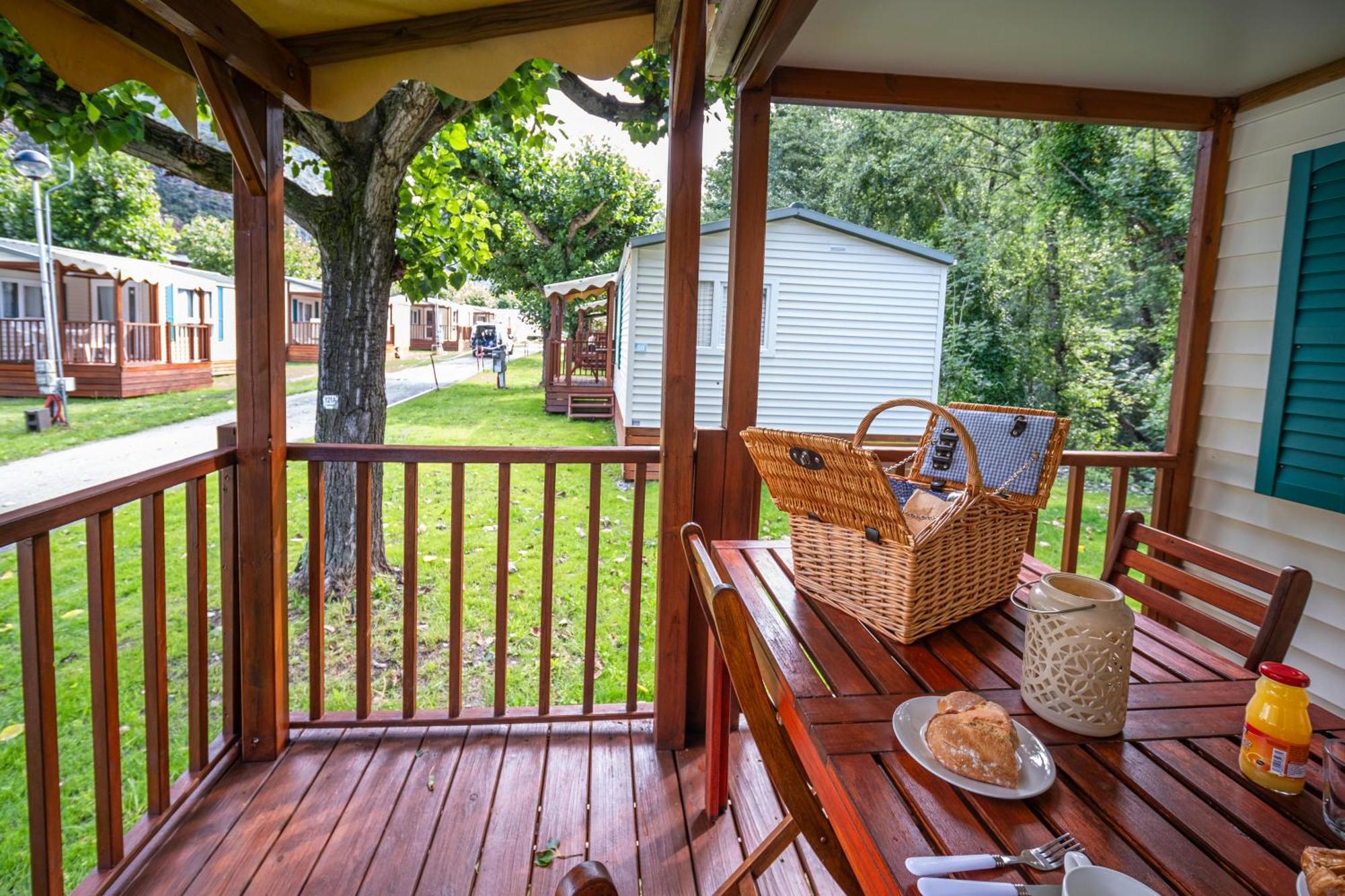 Frontera Bungalow Park Farga de Moles Экстерьер фото